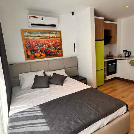 Lionyx Home&suites Apartmanhotel